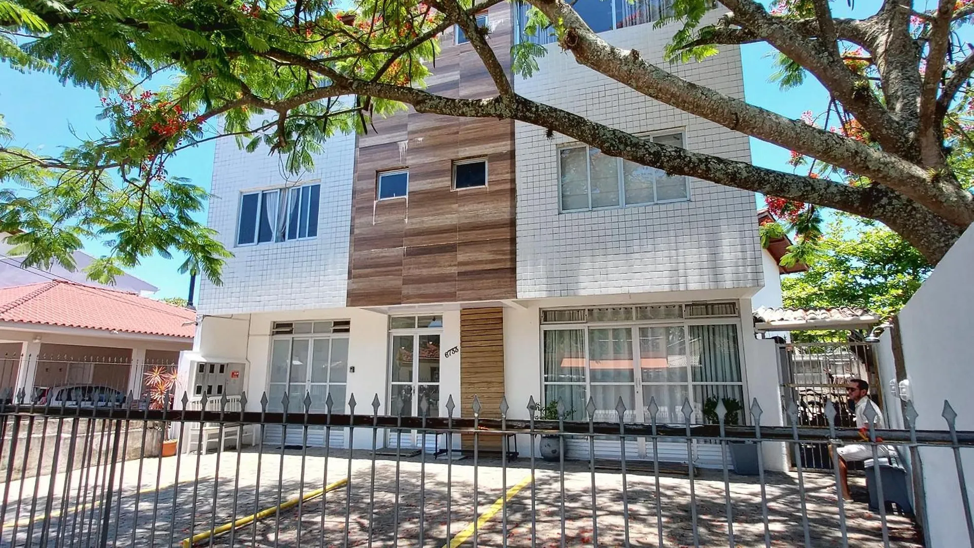 Apto 2 Quartos Com Ar A 200M Da Praia Florianópolis
